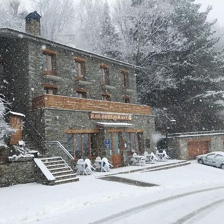 Hostal Les Roquetes Queralbs Exterior foto